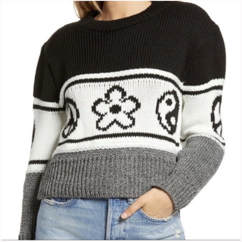Topshop Black and Cream Graphic Sweater Yin Yang Peace Sign Flower Knitted
